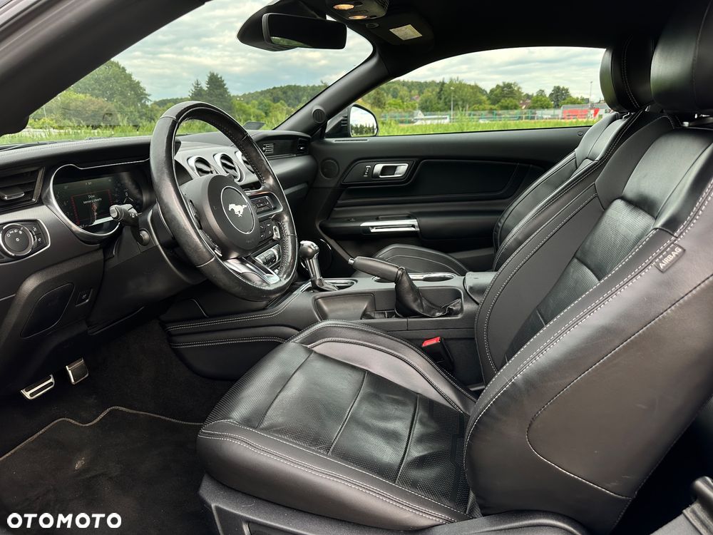 Ford Mustang - 28