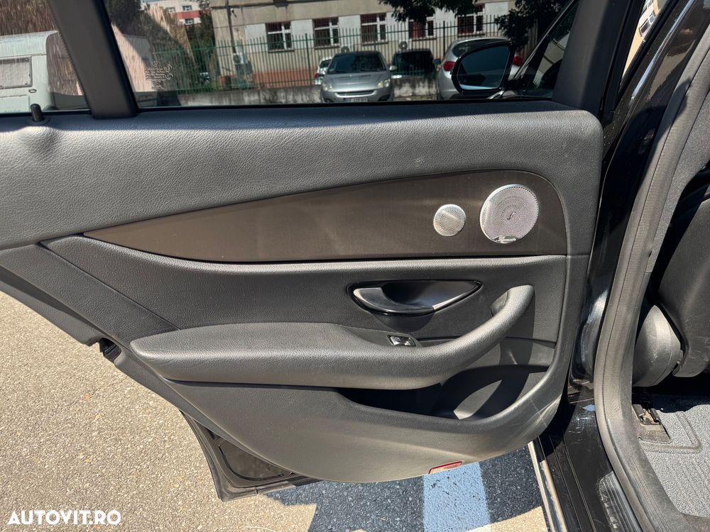 Mercedes-Benz E 220 d 9G-TRONIC Avantgarde - 20