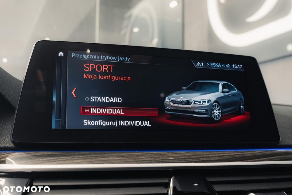 BMW Seria 5 530i Sport Line sport - 22