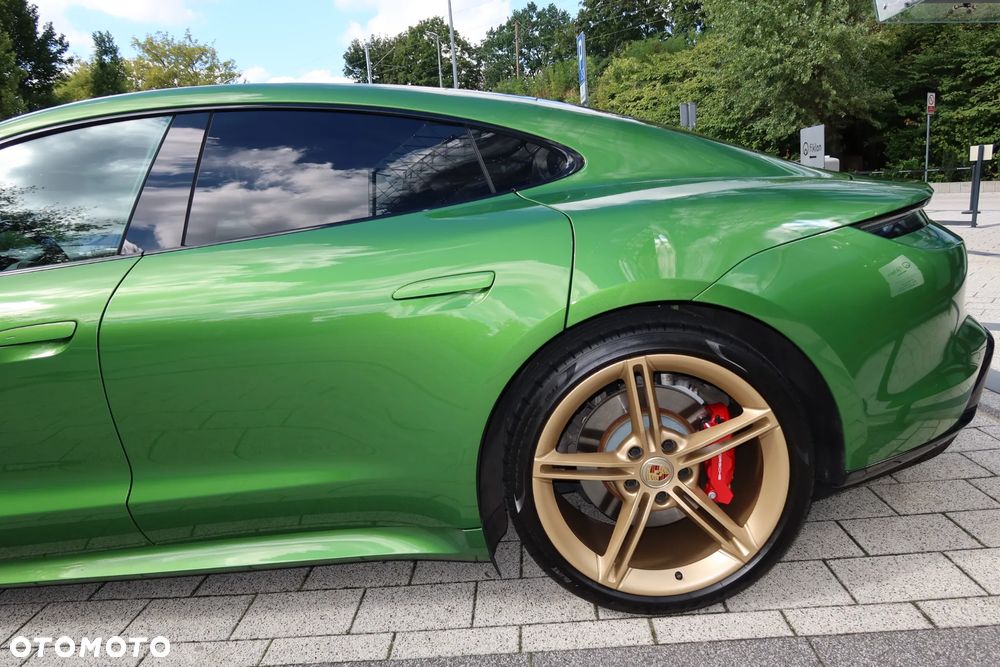 Porsche Taycan - 20