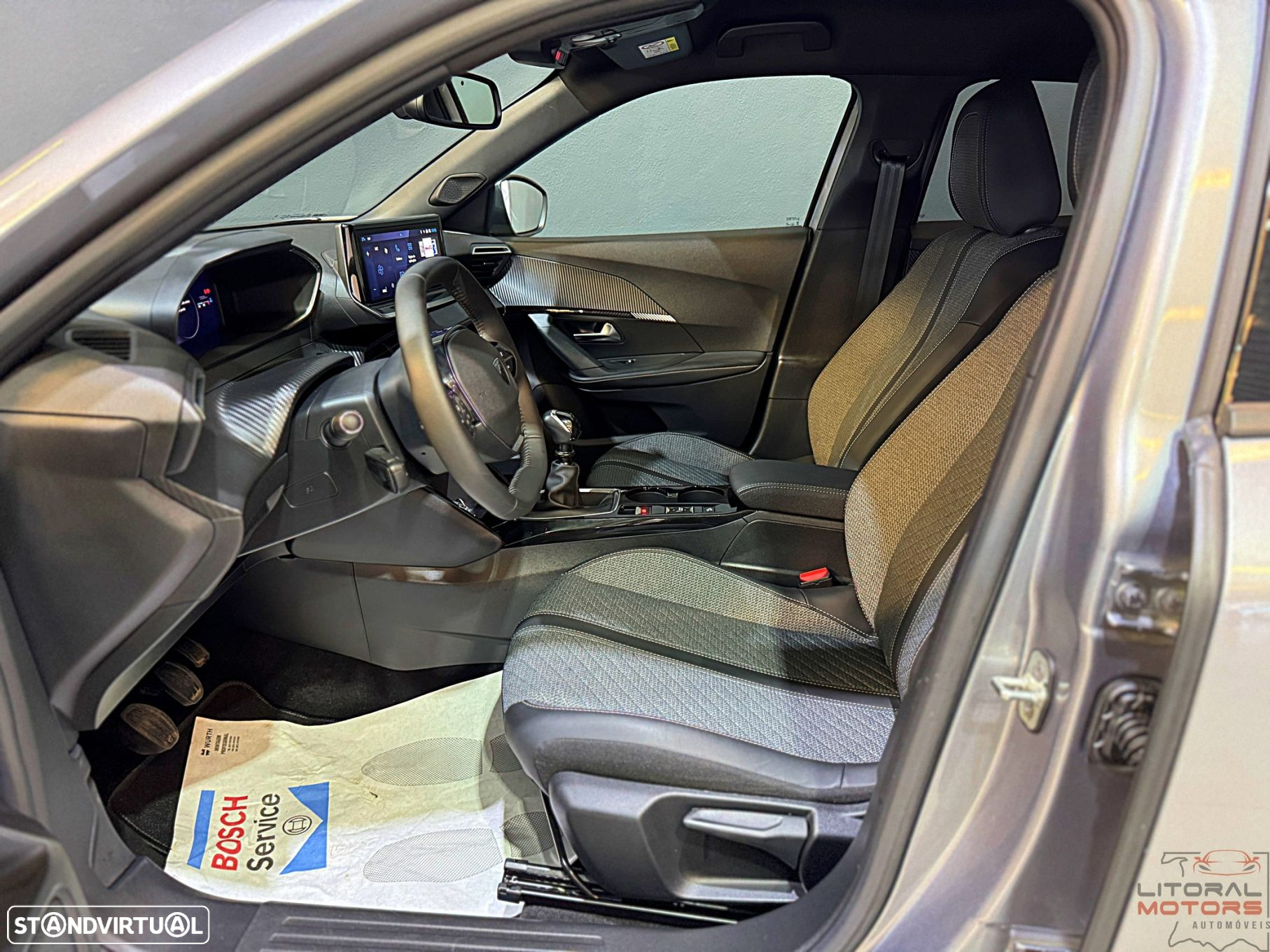 Peugeot 2008 1.2 PureTech Allure - 14
