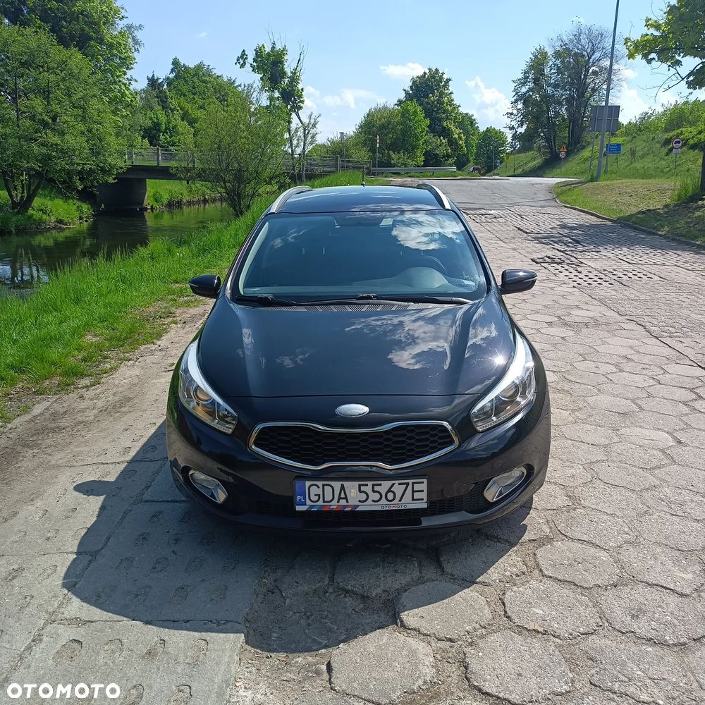 Kia Ceed - 12