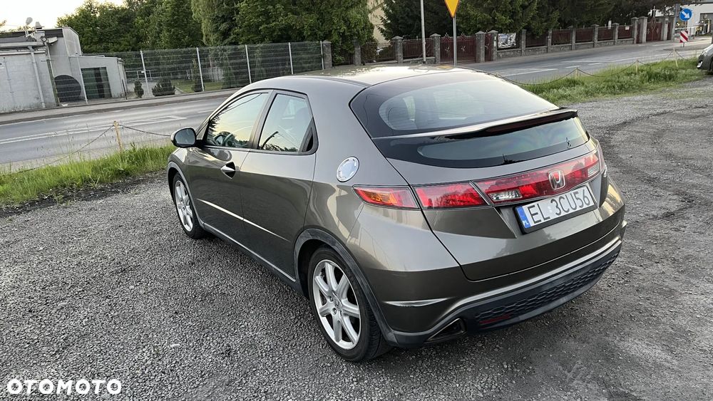 Honda Civic 1.8i-VTEC Sport - 5