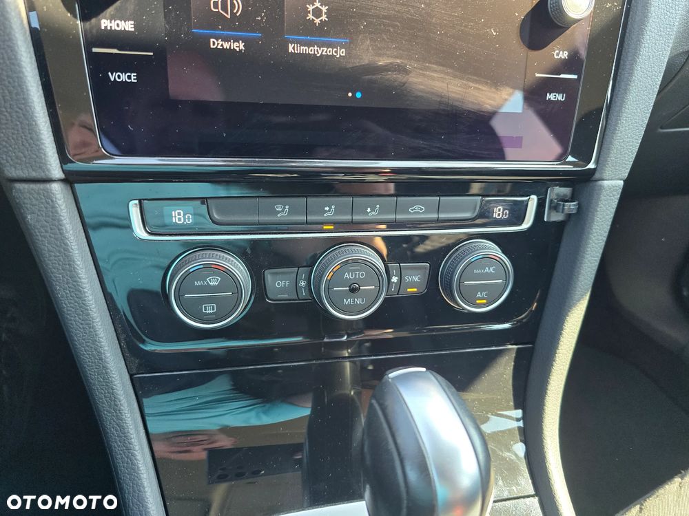 Volkswagen Golf Variant 2.0 TDI SCR DSG IQ.DRIVE - 26