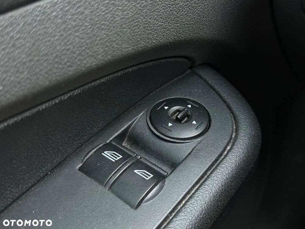 Ford Focus - 21