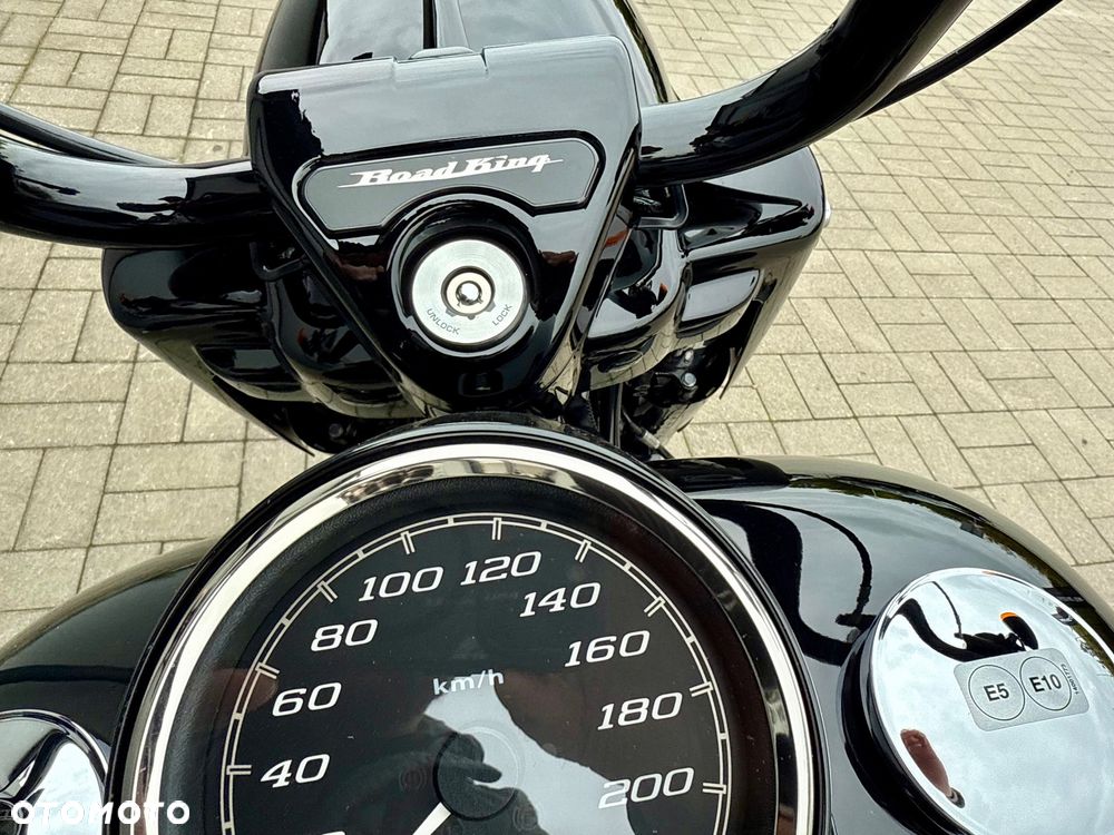 Harley-Davidson Touring Road King - 12