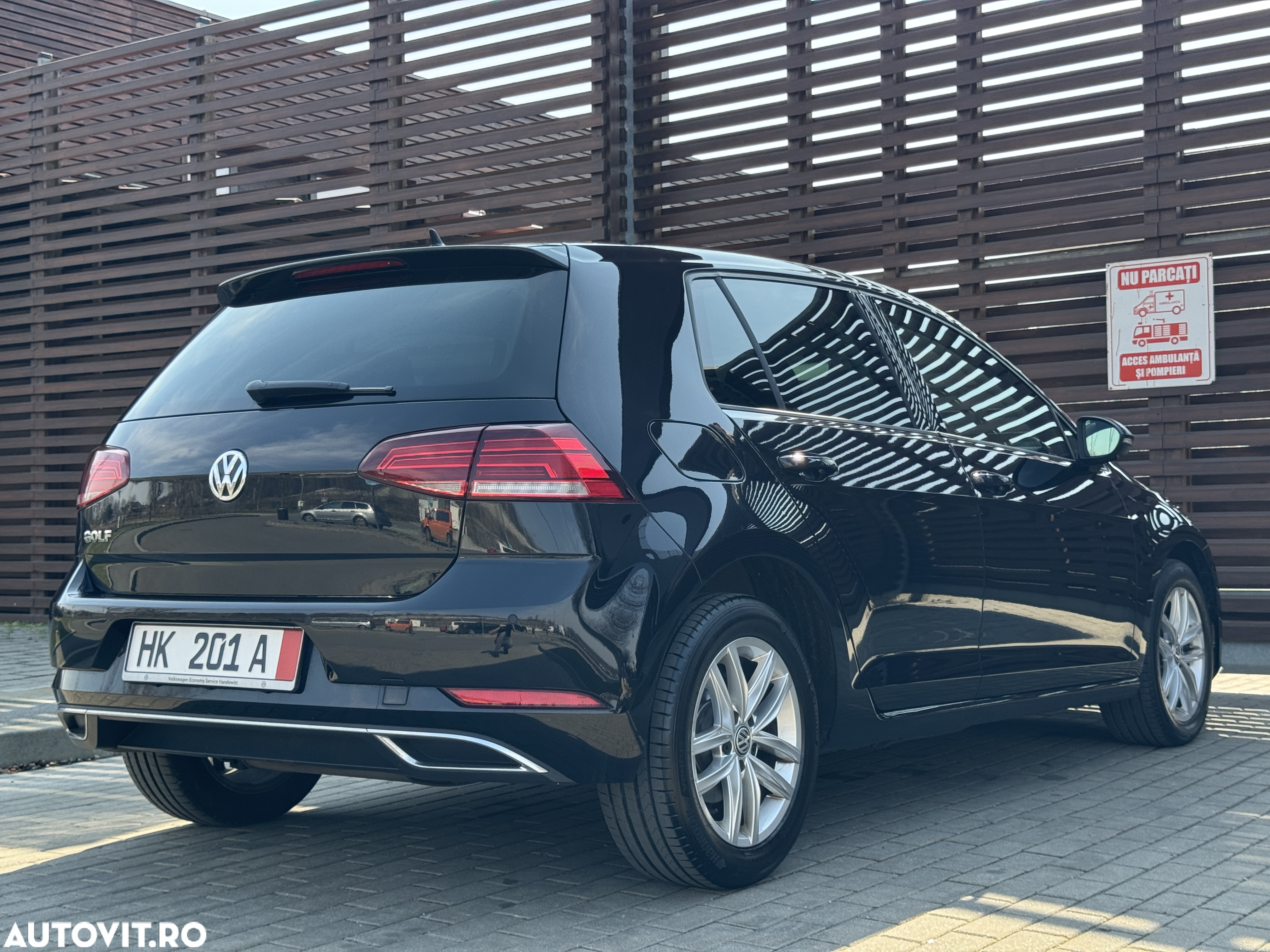Volkswagen Golf 1.6 TDI DSG Highline - 38