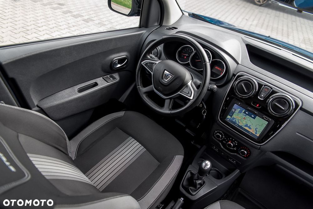 Dacia Dokker TCe 115 Stepway Celebration - 36