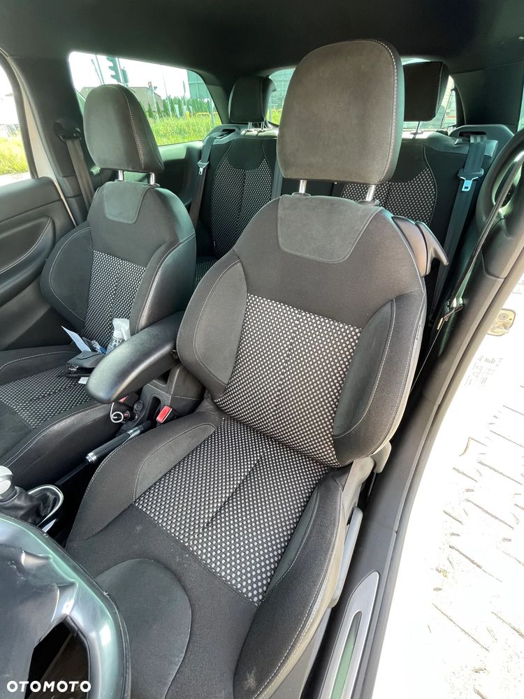 Citroën DS3 1.6 HDi SoChic - 17