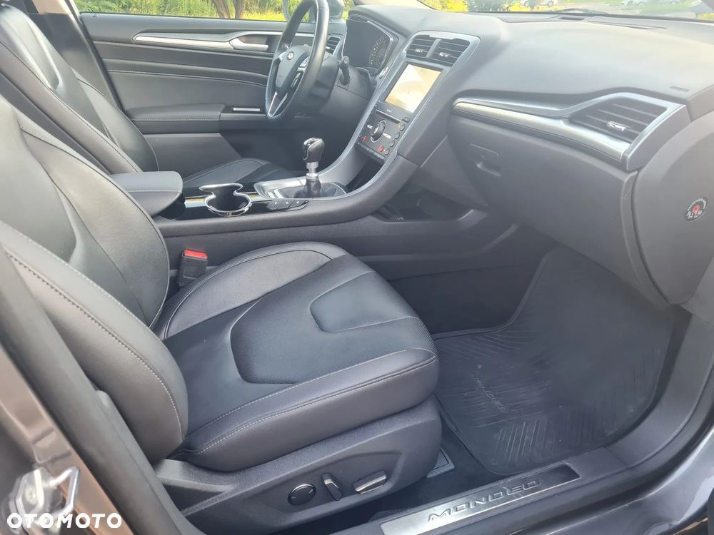 Ford Mondeo 2.0 TDCi Titanium - 30