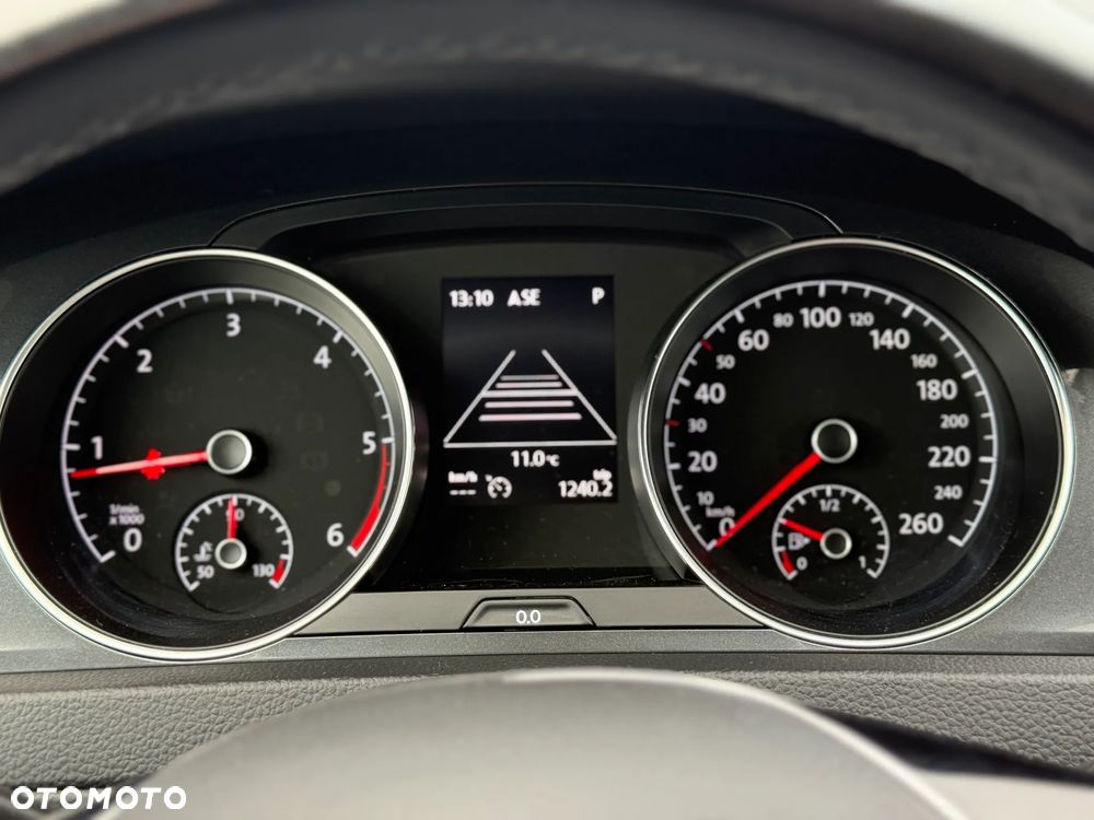 Volkswagen Golf 1.6 TDI SCR DSG Comfortline - 28