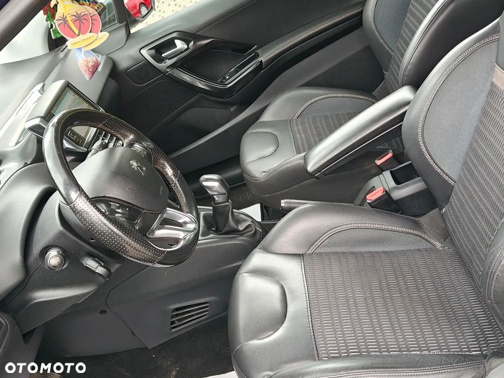 Peugeot 2008 PureTech 100 Active - 25