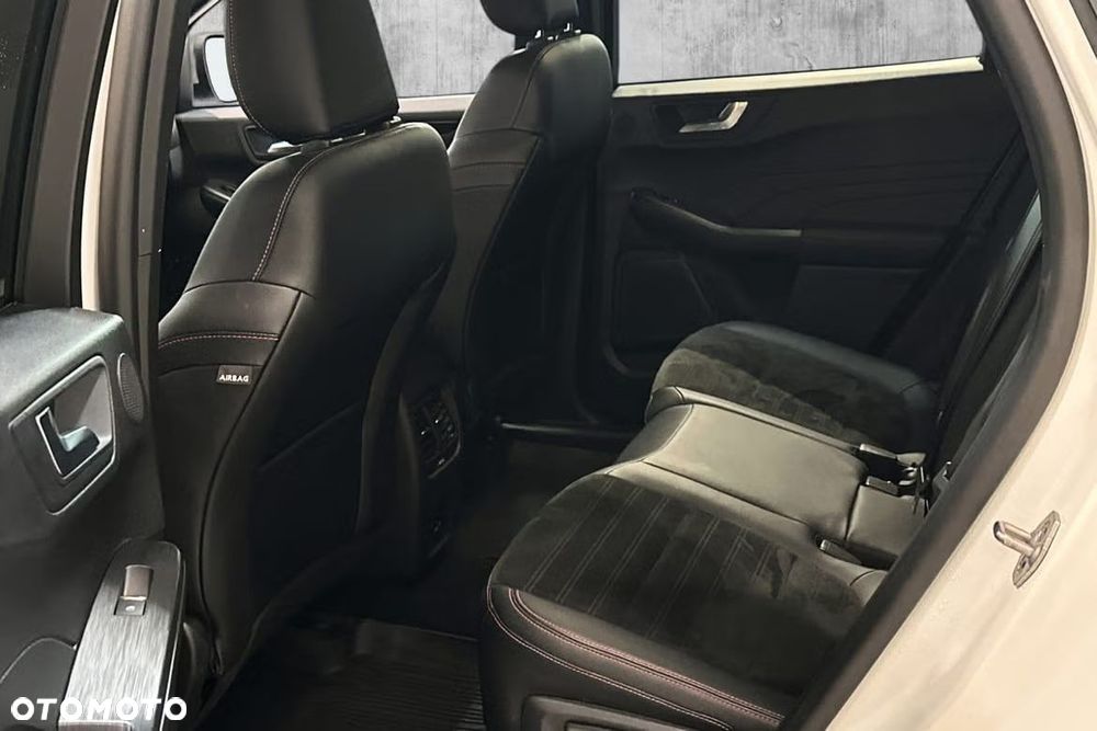 Ford Kuga 2.5P PHEV FWD ST-Line - 16