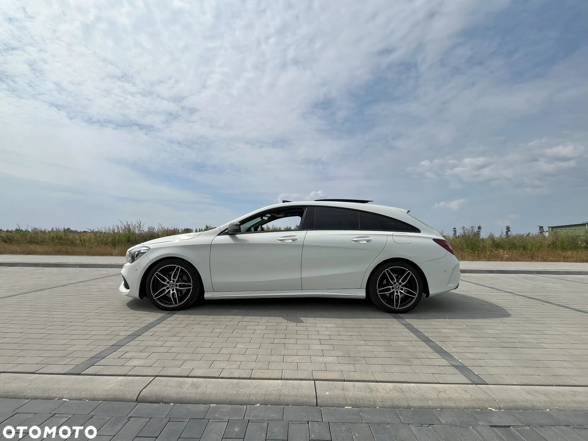 Mercedes-Benz CLA 220 4-Matic AMG Line - 19