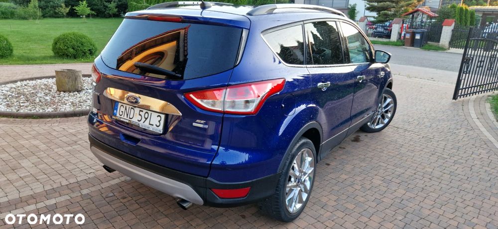 Ford Escape 2.0 EcoBoost AWD Titanium - 32