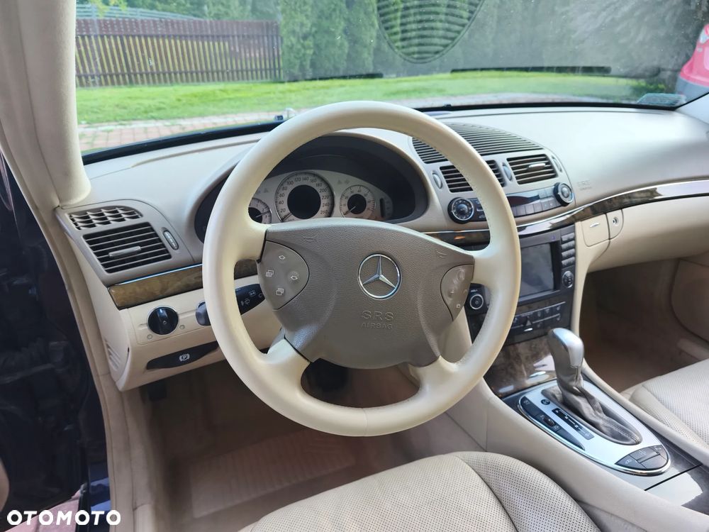 Mercedes-Benz Klasa E 320 4Matic Automatik Avantgarde - 24