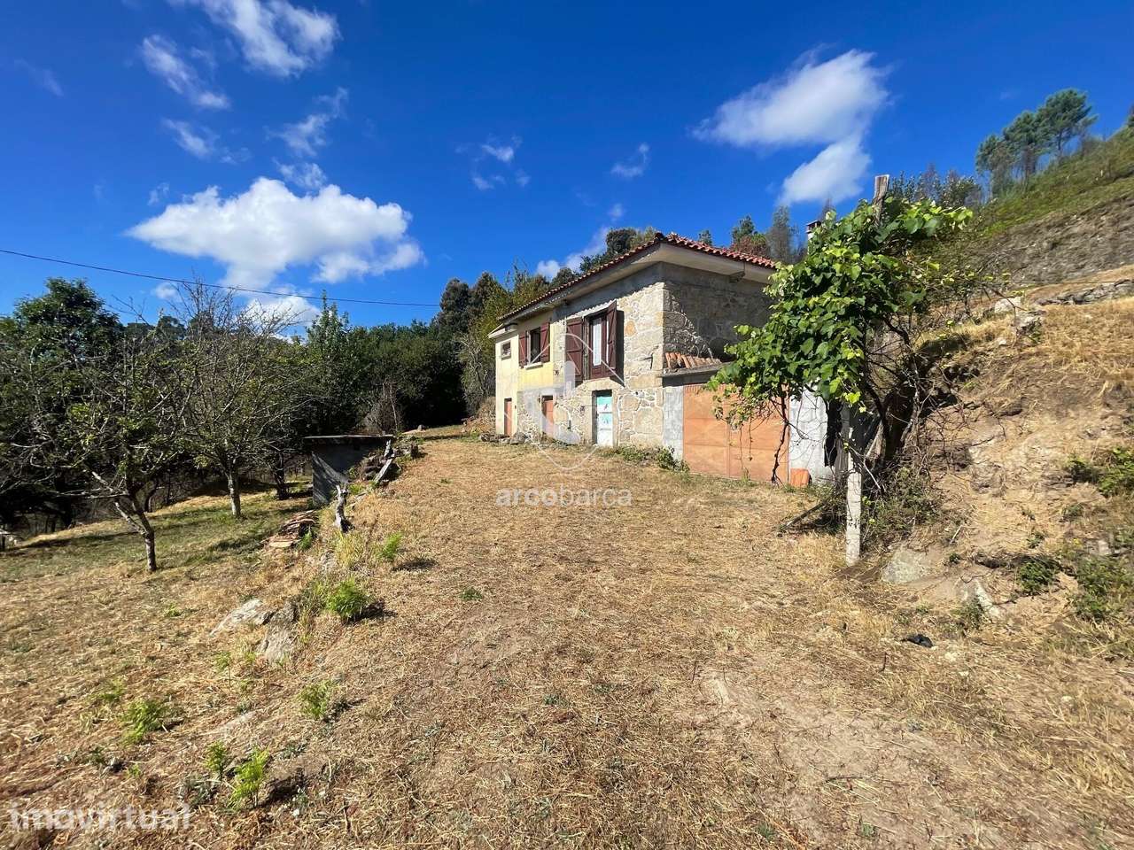Moradia em pedra com terreno em Eiras - Arcos de Valdevez - Grande imagem: 4/45