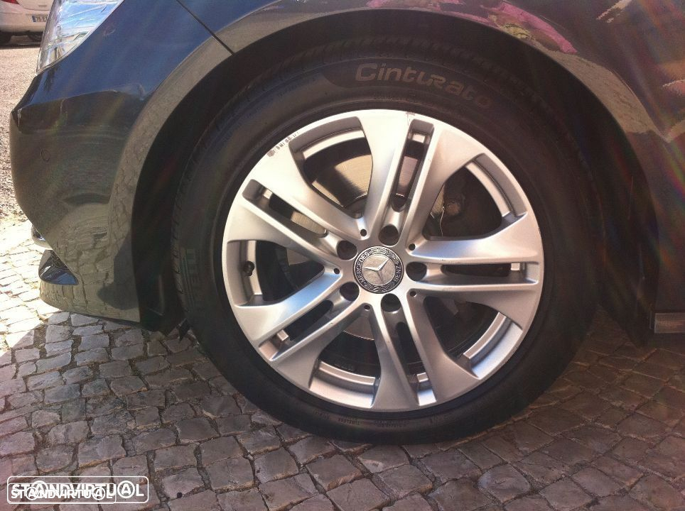 Mercedes-Benz E 250 CDi Avantgarde BE Auto. - 12