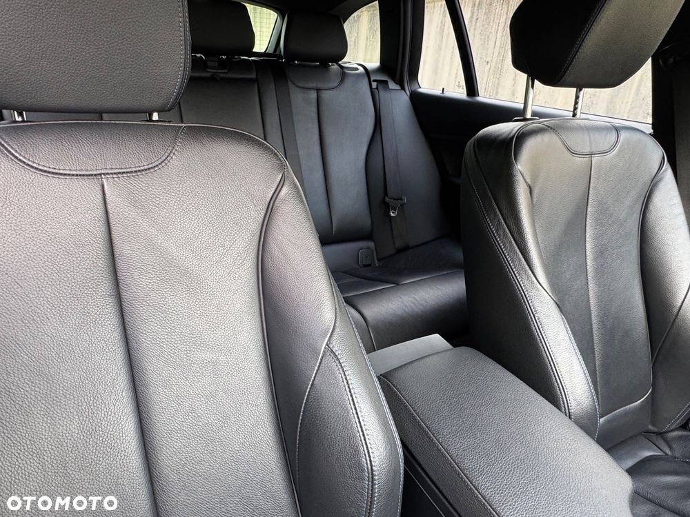 BMW Seria 3 320i GPF Sport Line Shadow - 28