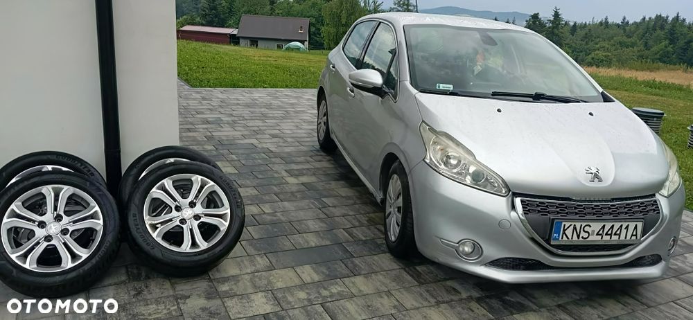 Peugeot 208 - 2