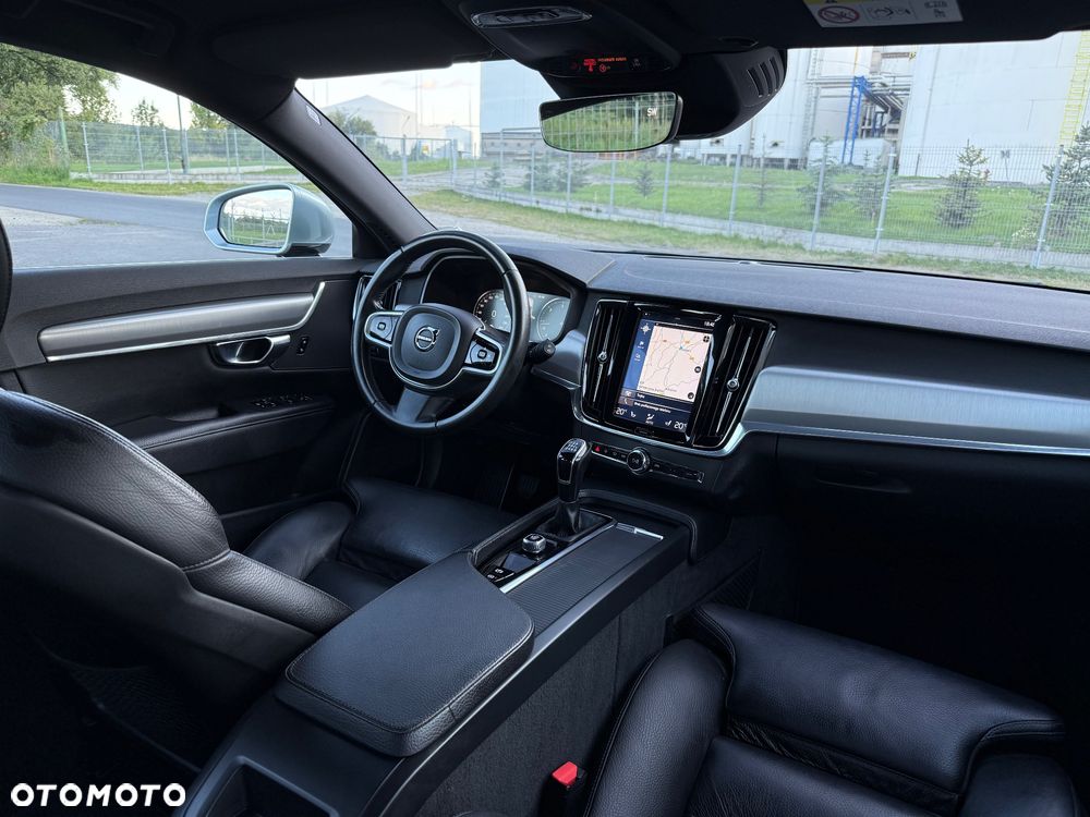 Volvo V90 D3 Momentum Pro - 7