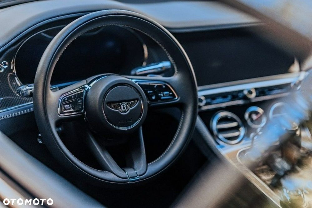 Bentley Continental GT New V8 - 11