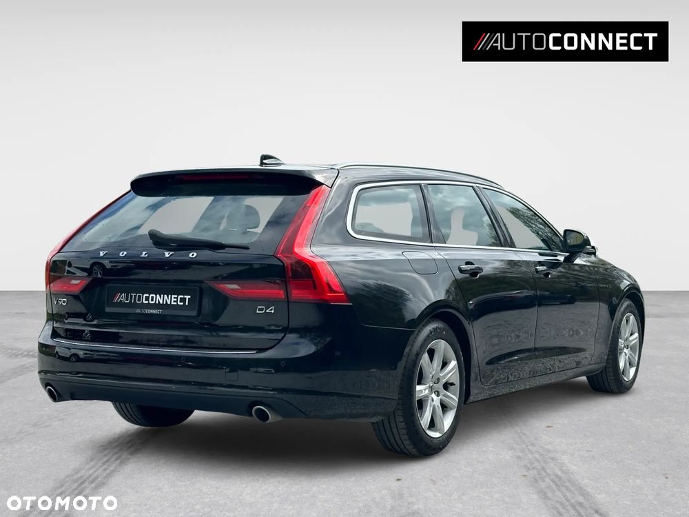 Volvo V90 D4 Momentum - 5
