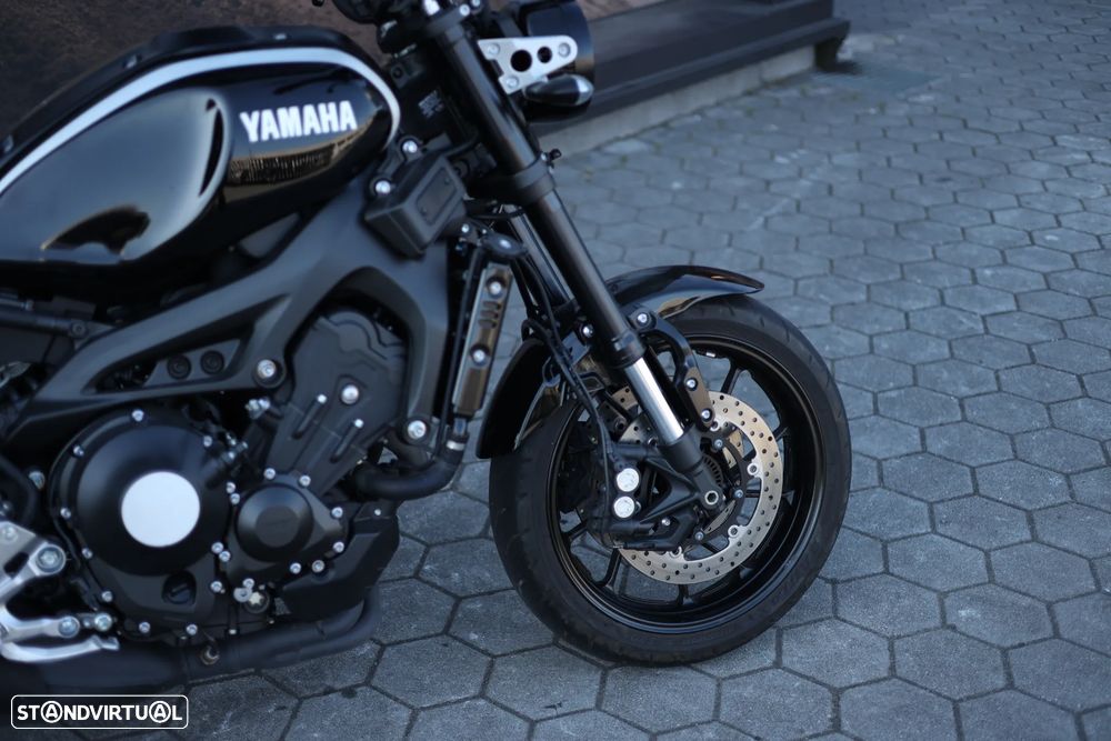 Yamaha XSR 900 - 11