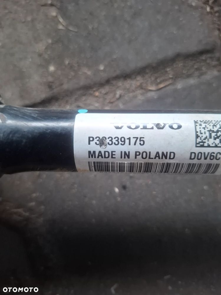 Volvo XC40 Półoś Lewa przód 32339175 - 2