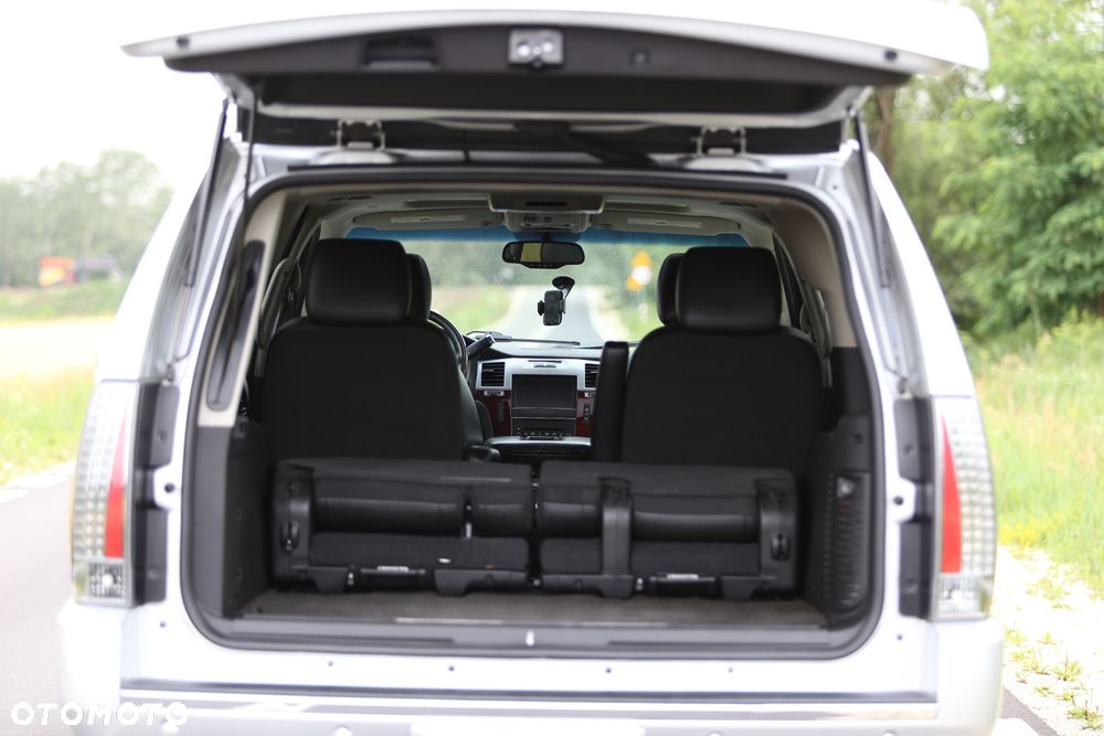 Cadillac Escalade - 11