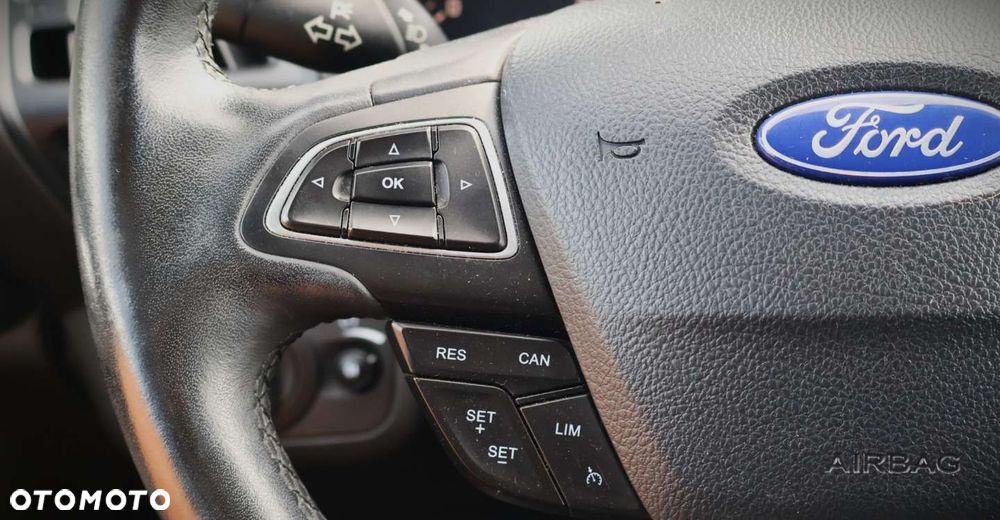 Ford Kuga - 21