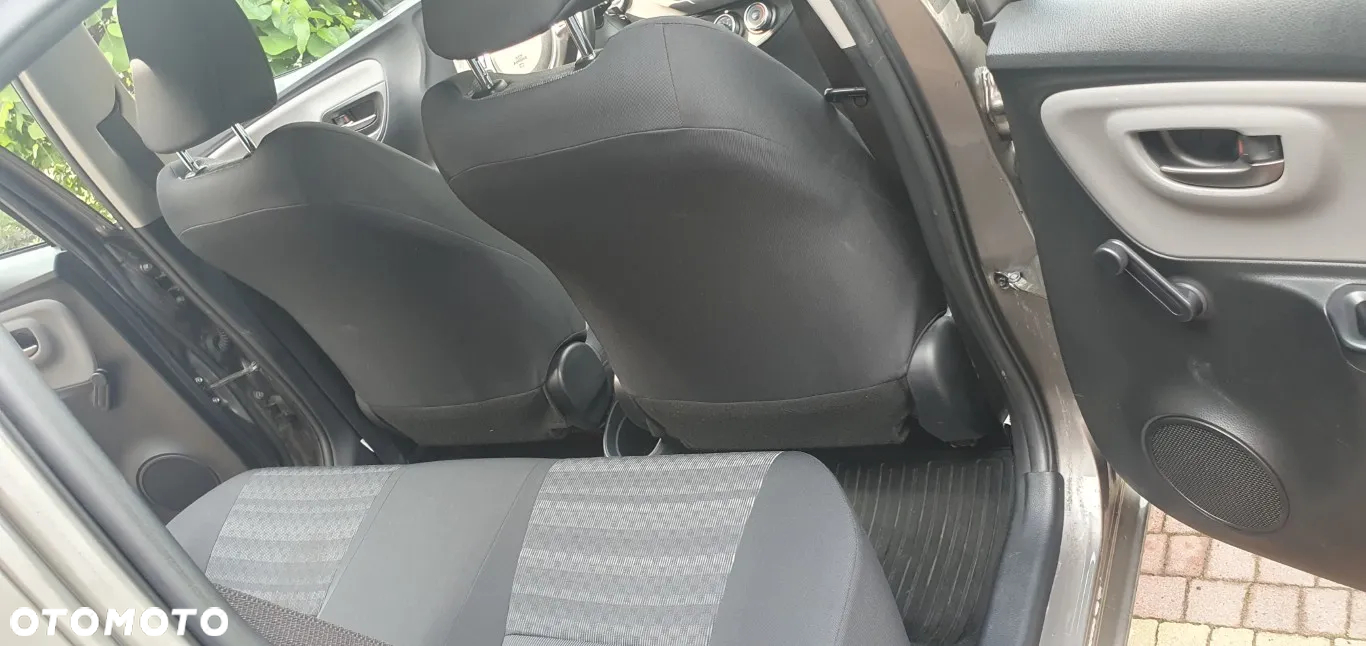 Toyota Yaris 1.33 Life EU6 - 11