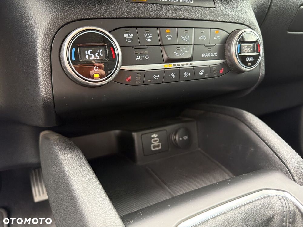 Ford Kuga - 26