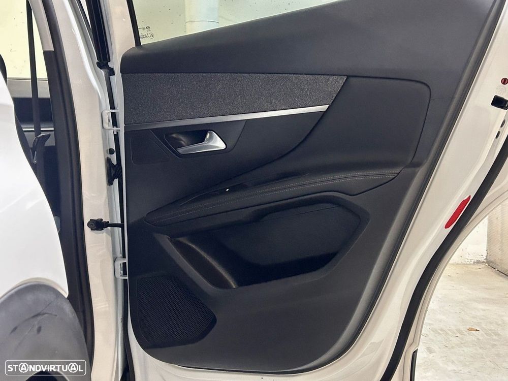 Peugeot 3008 1.2 PureTech Allure - 38
