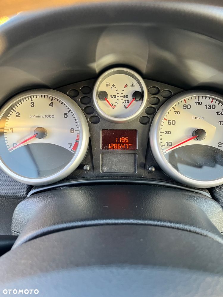 Peugeot 207 75 Urban Move - 13