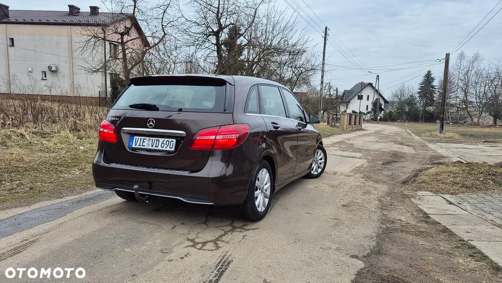 Mercedes-Benz Klasa B 180 (CDI) d Urban - 4