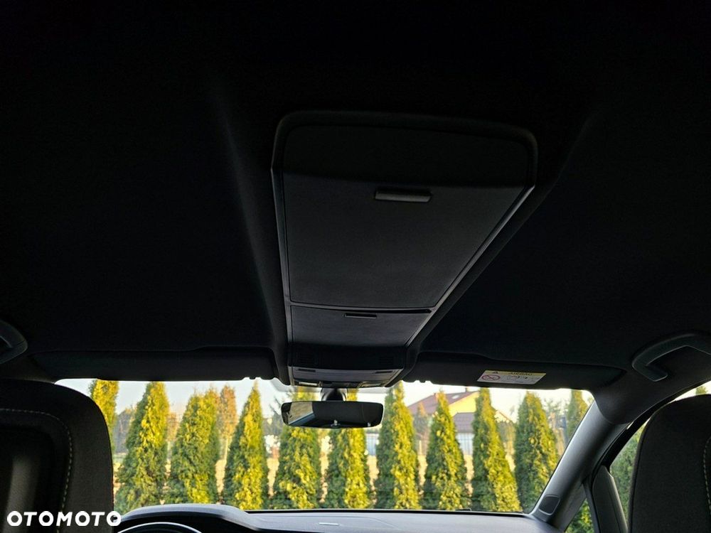 Volkswagen Touran - 30