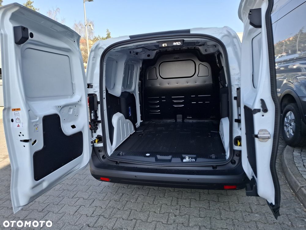 Ford Transit Courier - 9