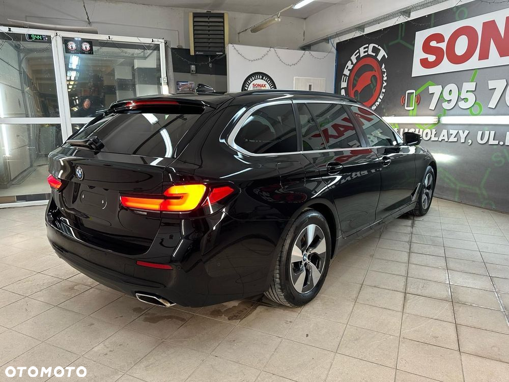 BMW Seria 5 520d xDrive Luxury Line - 3