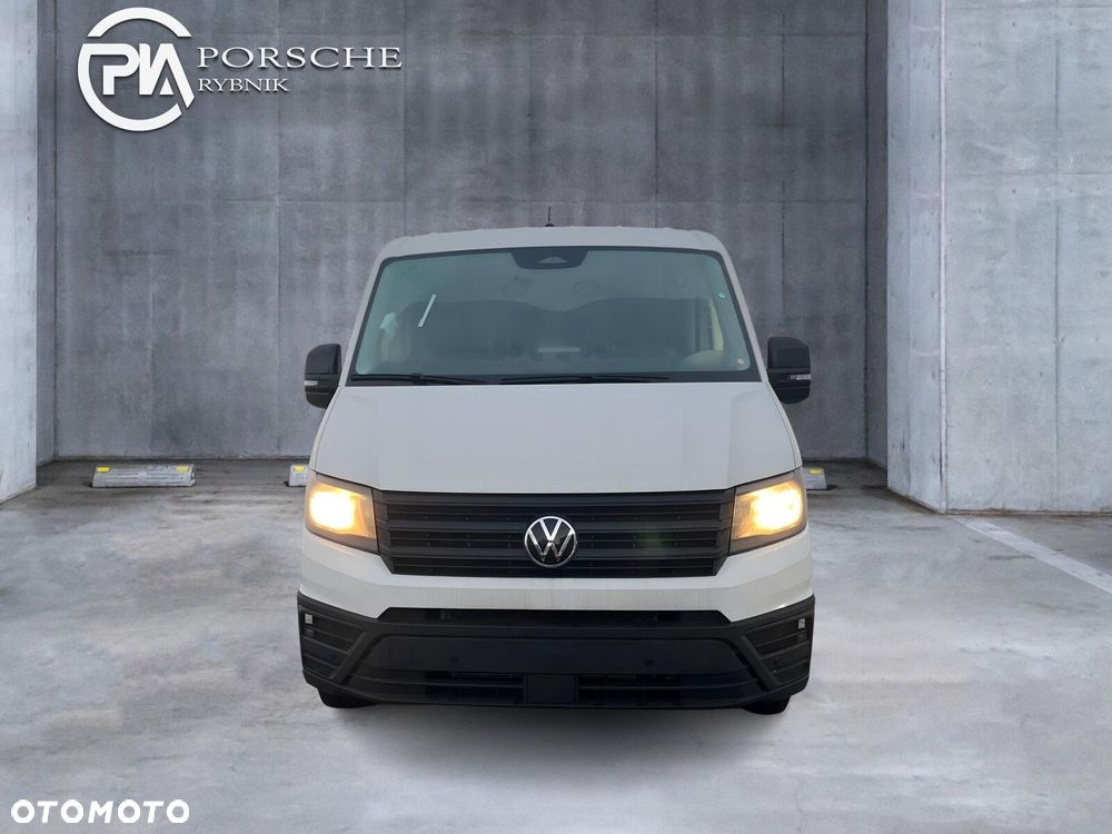 Volkswagen Crafter 35 Skrzyniowy z podwójną kabiną silnik: 2,0 l EU6 SCR 177 KM / skrzynia biegów: 4MOTION automatyczna 8-biegowa rozstaw osi: 4490 mm - 2