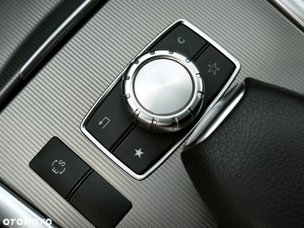 Mercedes-Benz Klasa E - 19