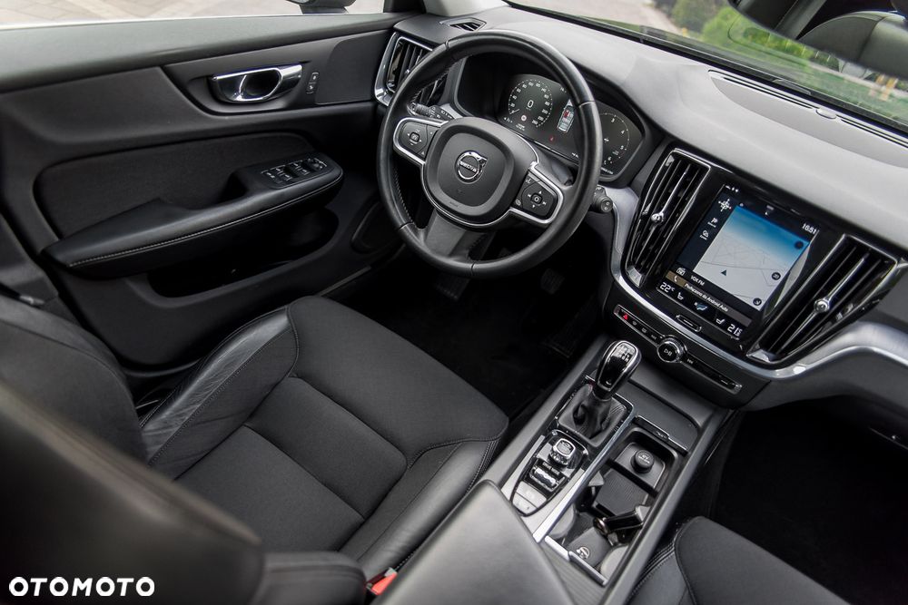Volvo V60 D3 Drive-E Momentum - 30