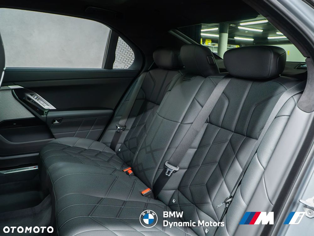 BMW Seria 7 740d xDrive - 24