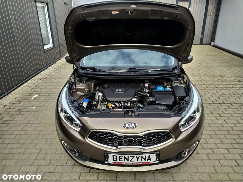 Kia Ceed 1.6 GDI Dream Team Edition - 13