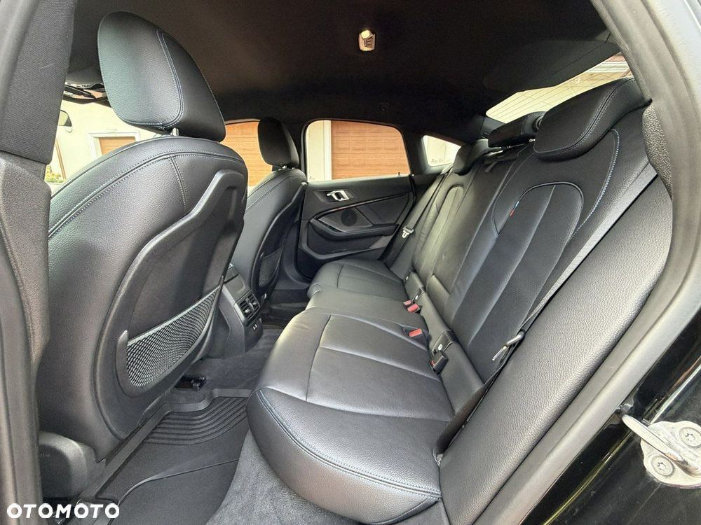 BMW Seria 2 220d xDrive M Sport sport - 38