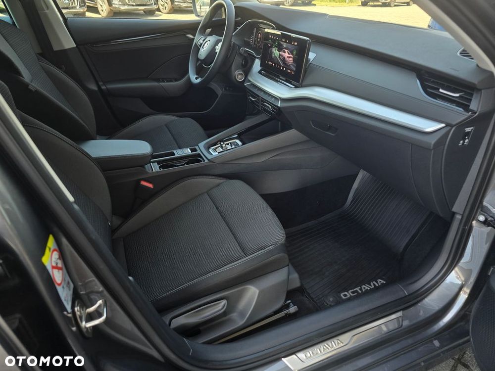 Skoda Octavia 1.5 TSI mHEV Drive Selection DSG - 11