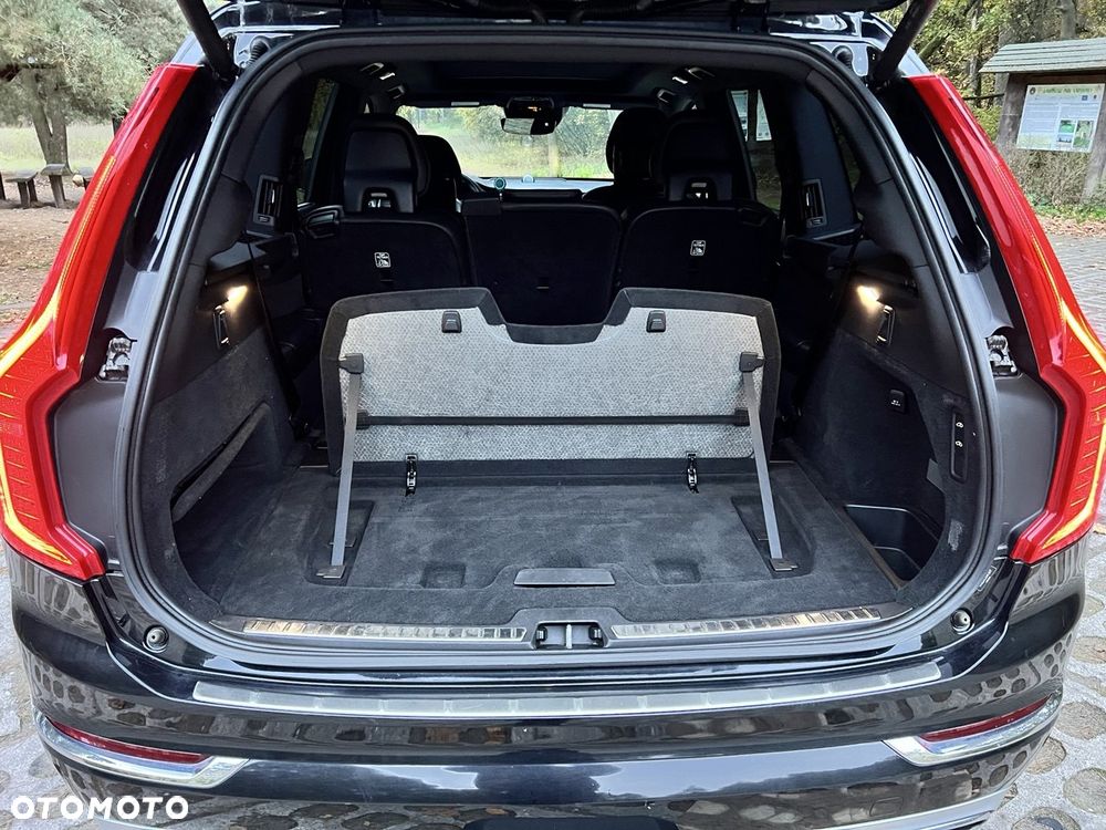 Volvo XC 90 - 9