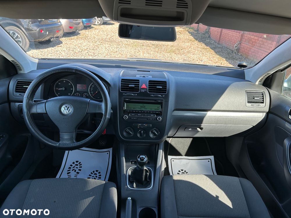 Volkswagen Golf - 16
