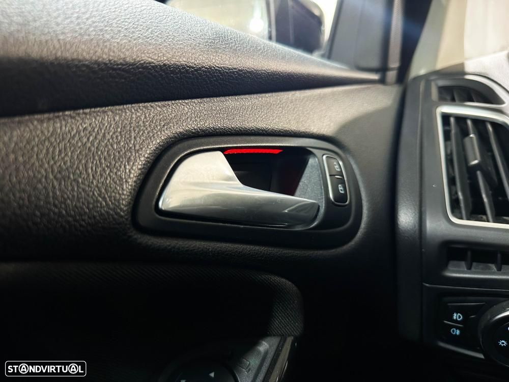 Ford Focus 1.5 TDCi Titanium - 41