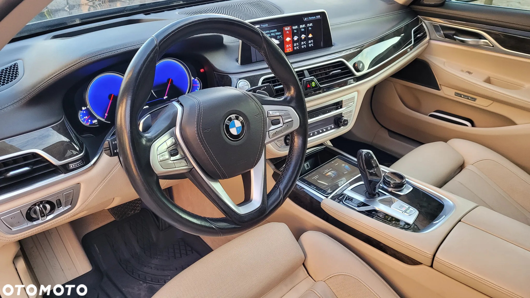 BMW Seria 7 740Li - 33